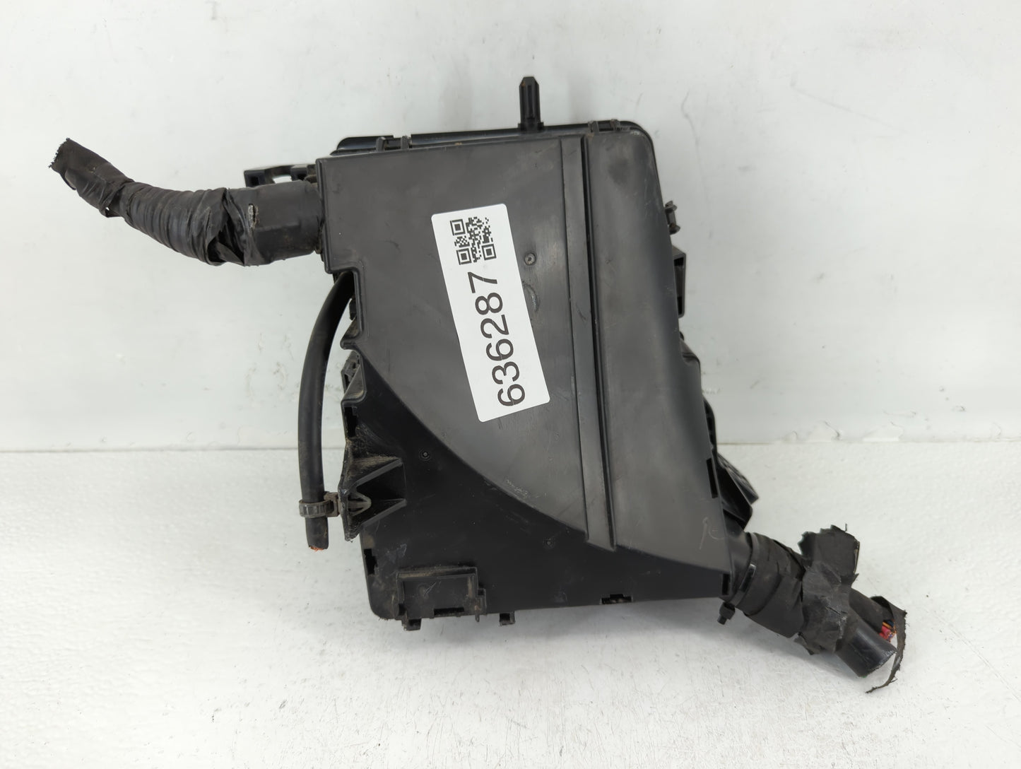 2011-2014 Hyundai Sonata Fusebox Fuse Box Panel Relay Module P/N:91950-3S740 Fits Fits 2011 2012 2013 2014 OEM Used Auto Par