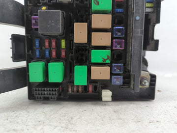 2011-2013 Hyundai Tucson Fusebox Fuse Box Panel Relay Module P/N:N91 402 2S074 06 Fits Fits 2011 2012 2013 OEM Used Auto Parts
