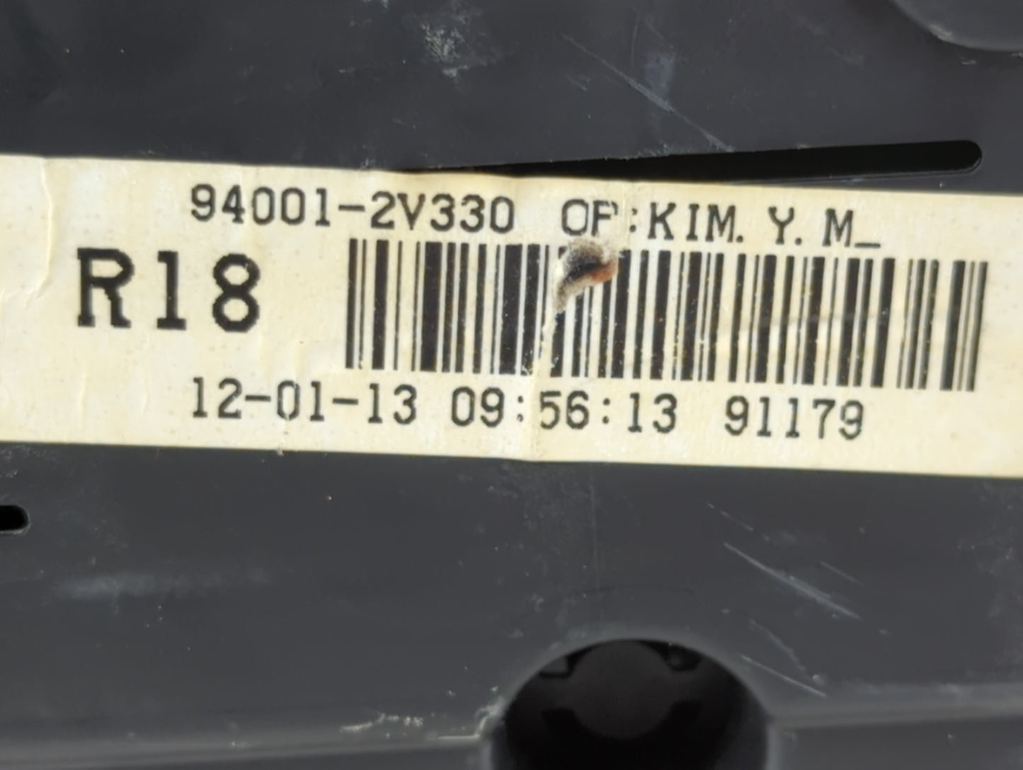 2012-2015 Hyundai Veloster Instrument Cluster Speedometer Gauges P/N:94001-2V330 Fits Fits 2012 2013 2014 2015 OEM Used Auto