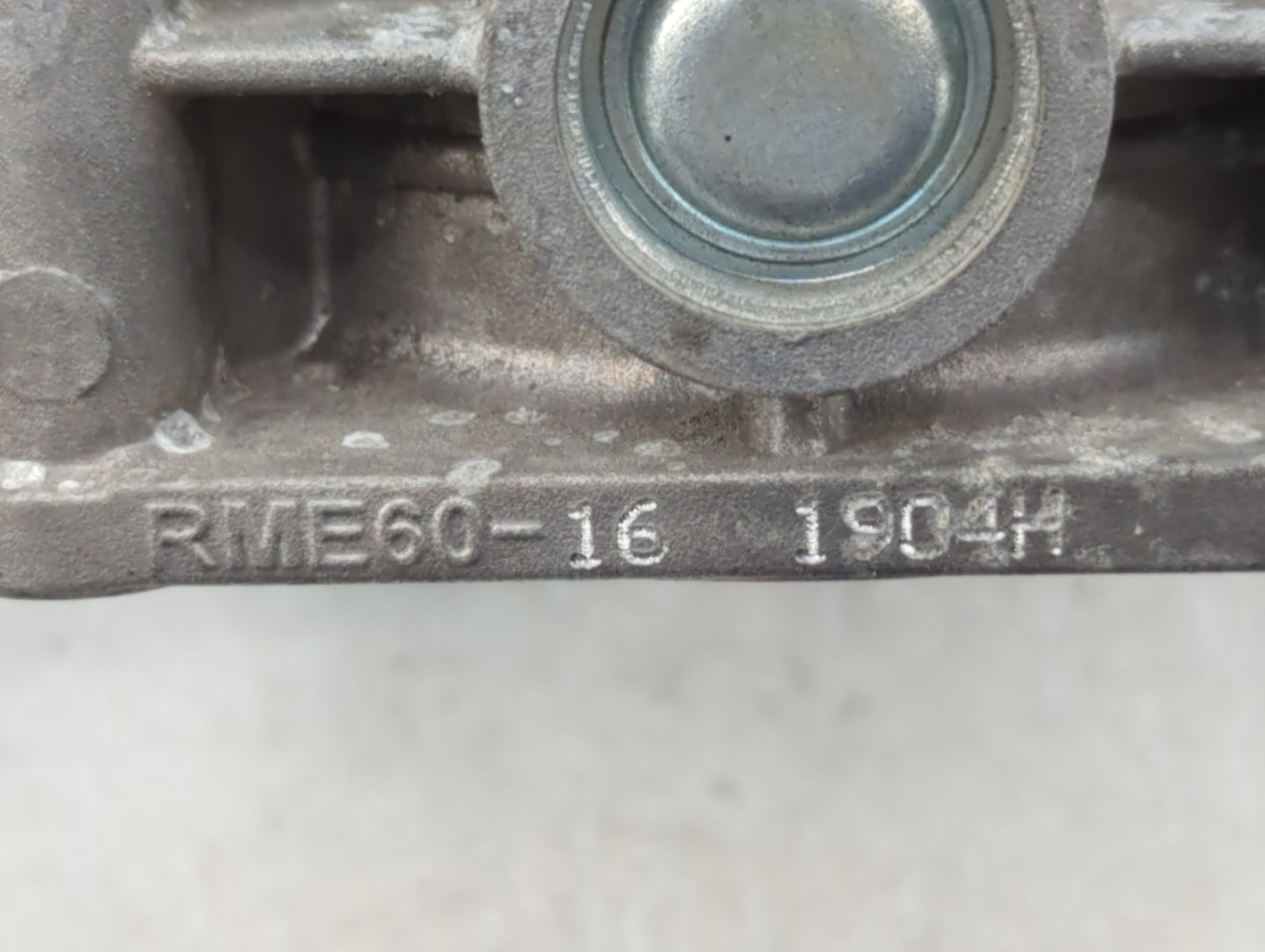 2012 Infiniti G37 Throttle Body P/N:1904H RME60-16 Fits OEM Used Auto Parts - Oemusedautoparts1.com