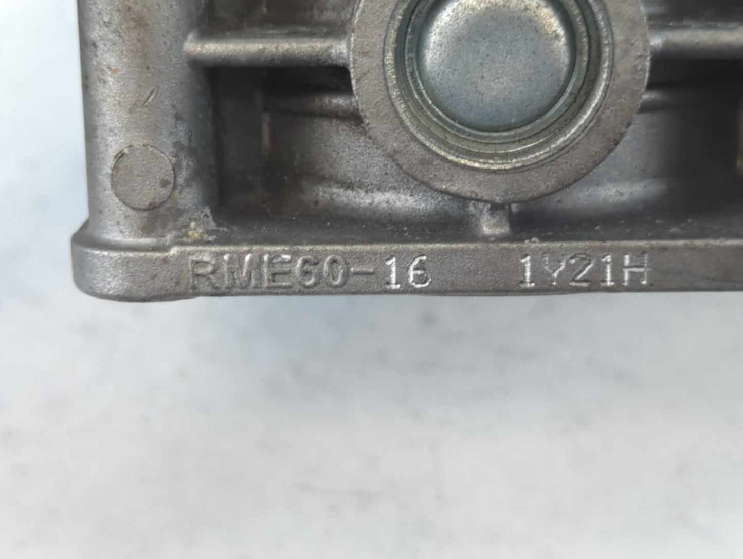 2008-2013 Infiniti G37 Throttle Body P/N:1Y21H RME60-16 Fits OEM Used Auto Parts - Oemusedautoparts1.com