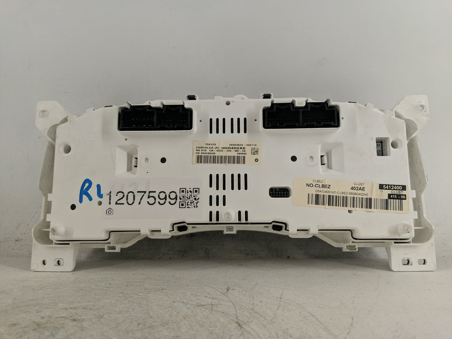 2011-2012 Jeep Compass Instrument Cluster Speedometer Gauges P/N:68080402AE Fits Fits 2011 2012 OEM Used Auto Parts - Oemuse