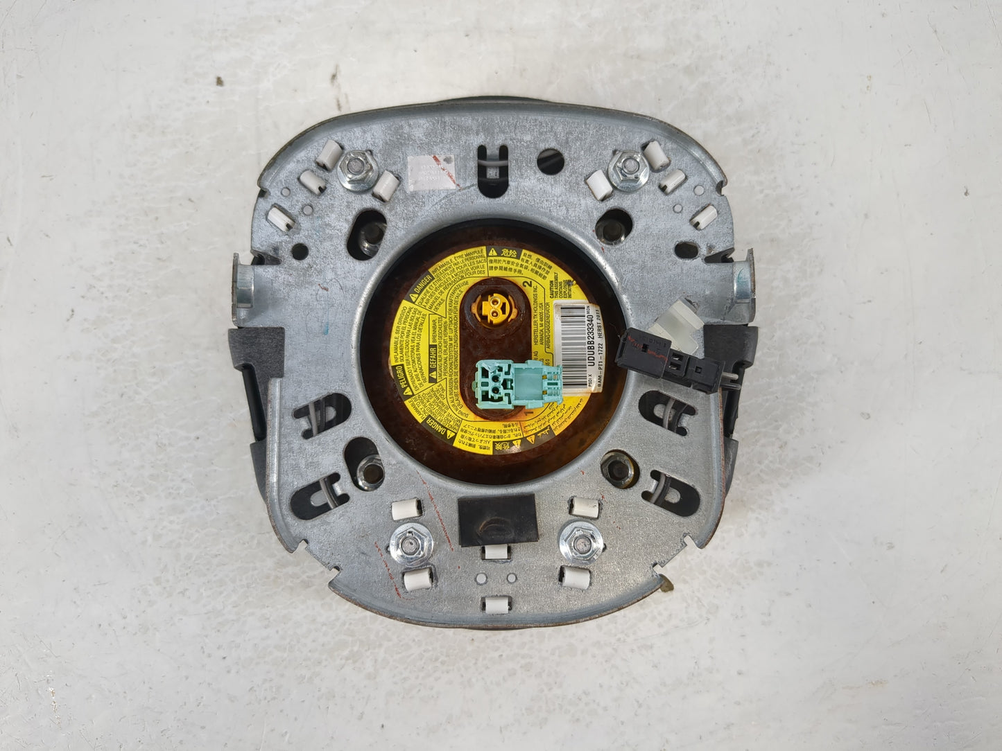 2012 Jeep Grand Cherokee Air Bag Driver Left Steering Wheel Mounted P/N:TDRJQ3331B4216 Fits OEM Used Auto Parts - Oemusedaut
