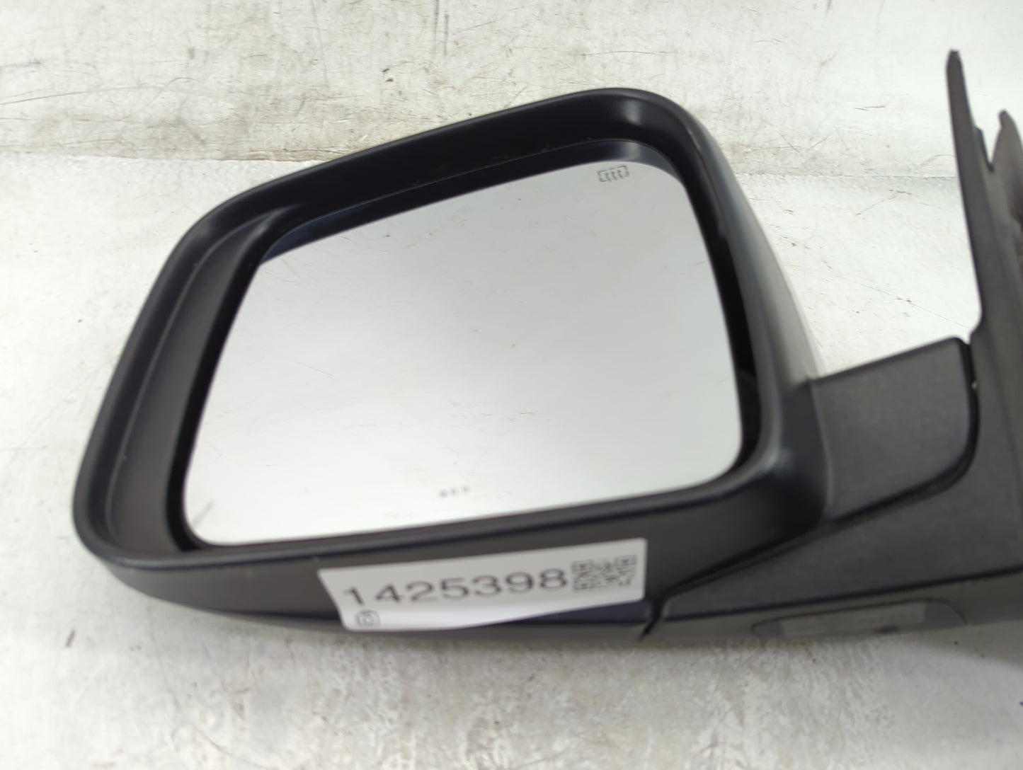 2011-2022 Jeep Grand Cherokee Driver Side View Mirror - Left Door Mirror OEM Used - Oemusedautoparts1.com