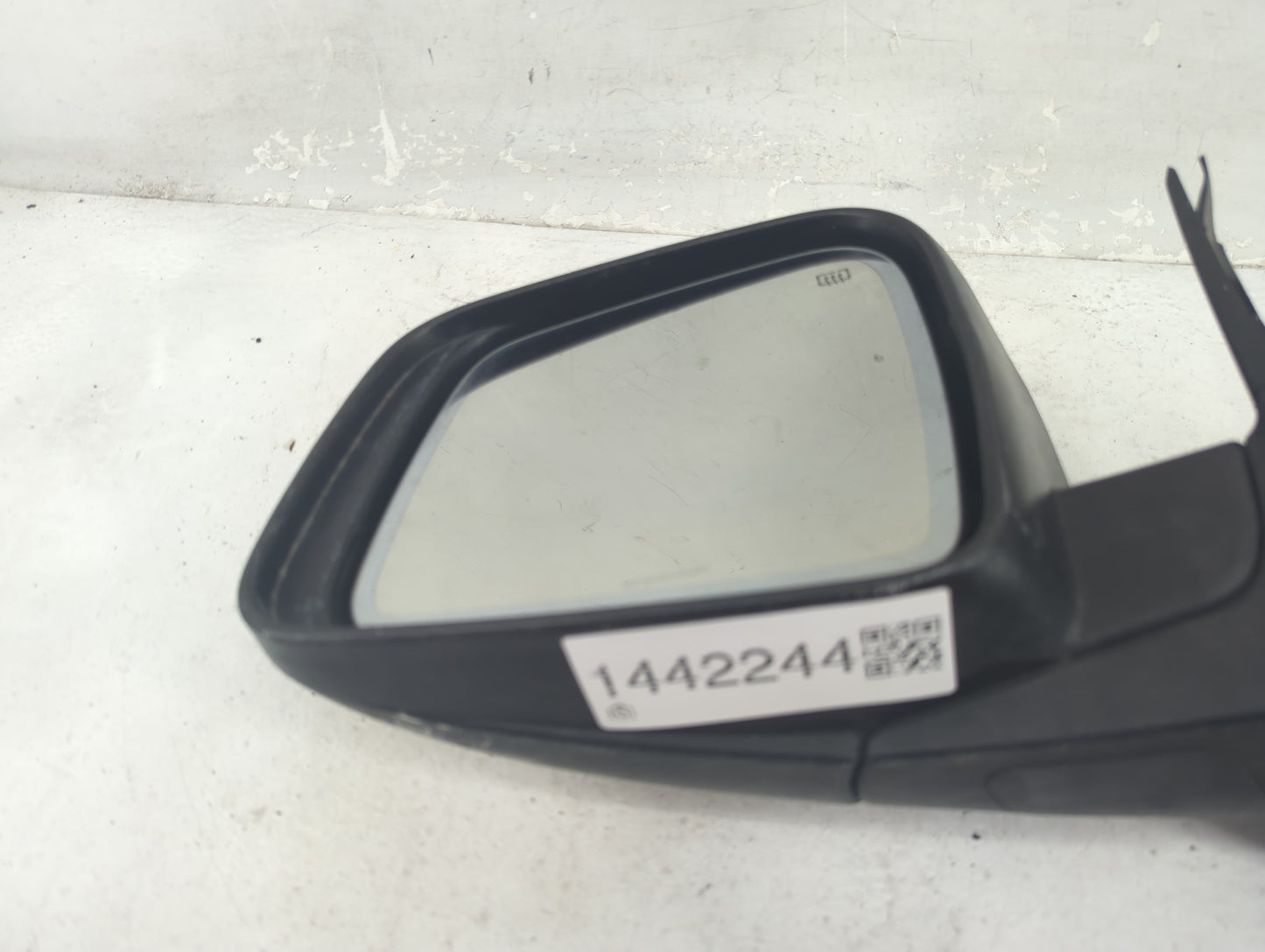 2011-2018 Jeep Grand Cherokee Driver Side View Mirror - Left Door Mirror OEM Used - Oemusedautoparts1.com