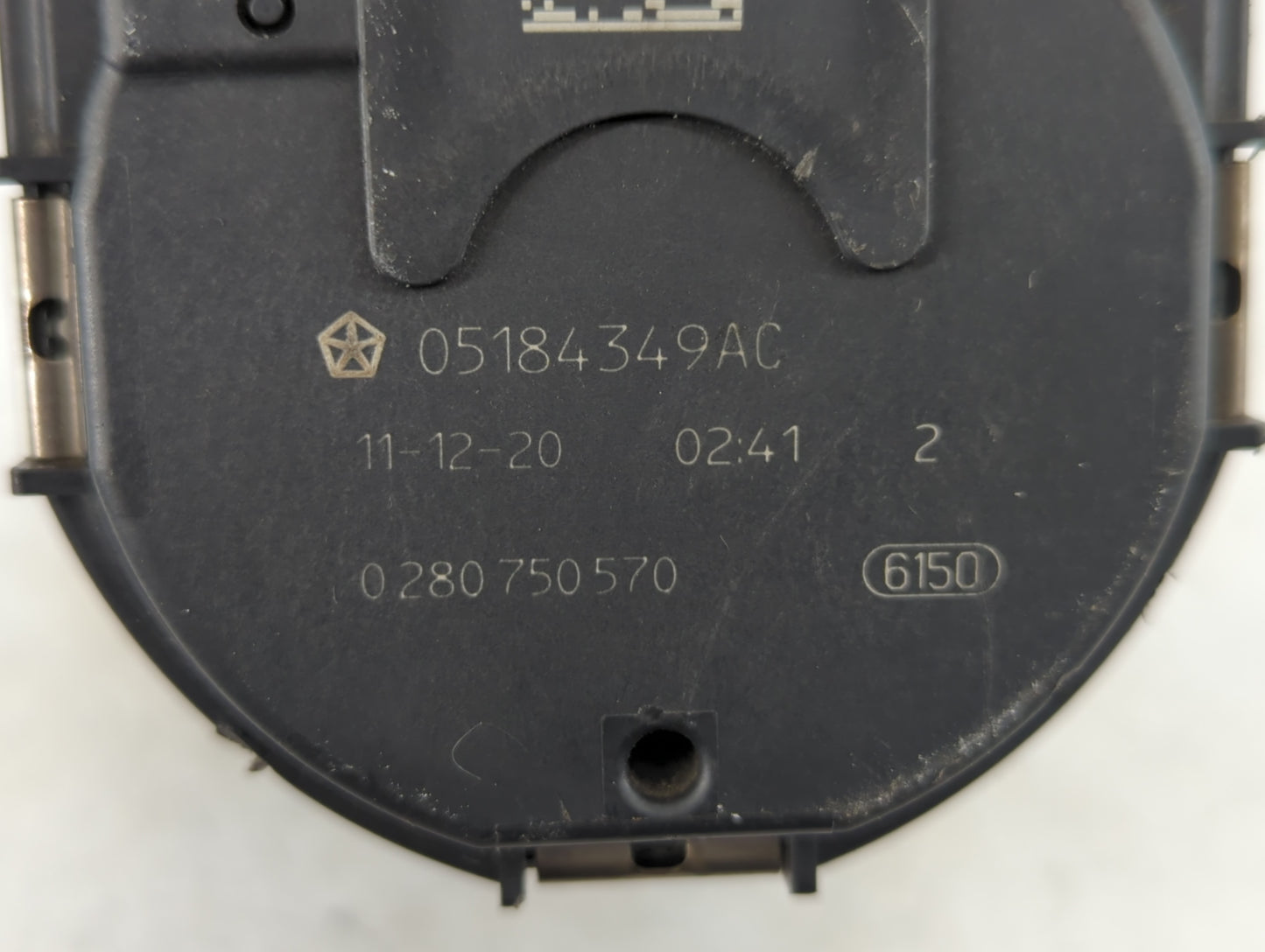 2011-2022 Jeep Grand Cherokee Throttle Body P/N:0 280 750 570 05184349AC Fits OEM Used Auto Parts - Oemusedautoparts1.com