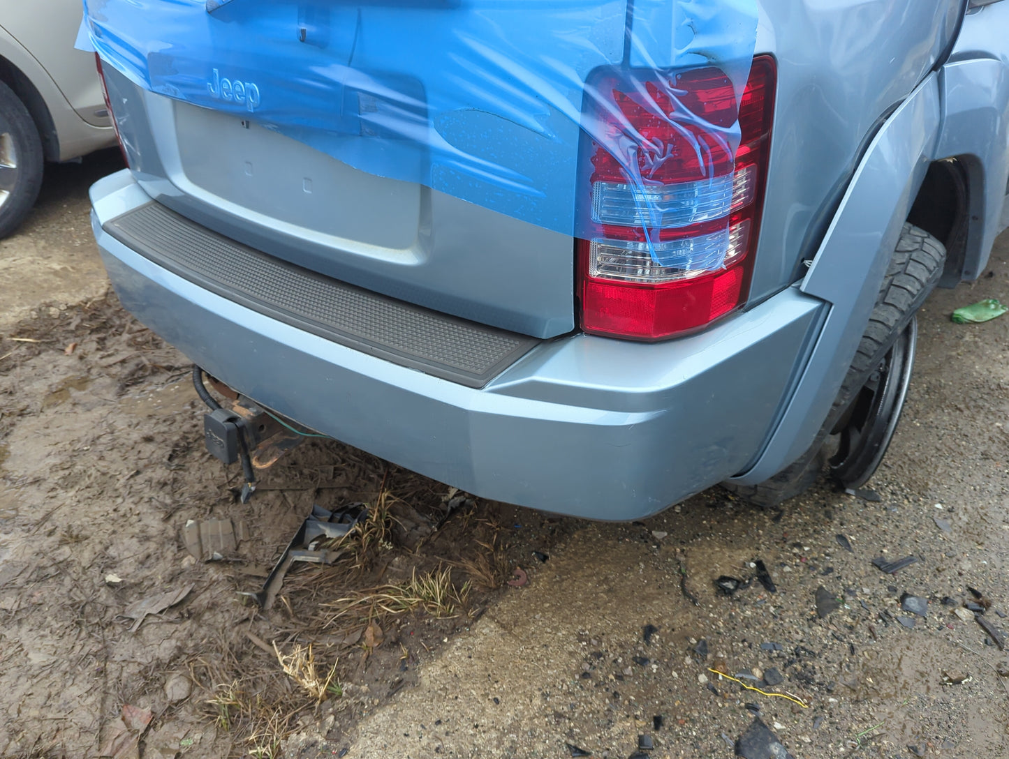 2008-2012 Jeep Liberty Rear Bumper Assembly Oem 1300063 - Oemusedautoparts1.com