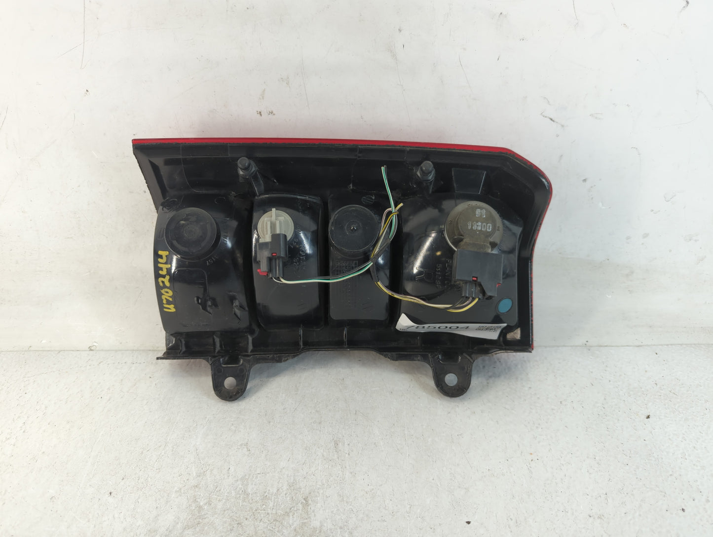 2008-2017 Jeep Patriot Tail Light Assembly Passenger Right OEM P/N:320342 Fits OEM Used Auto Parts - Oemusedautoparts1.com