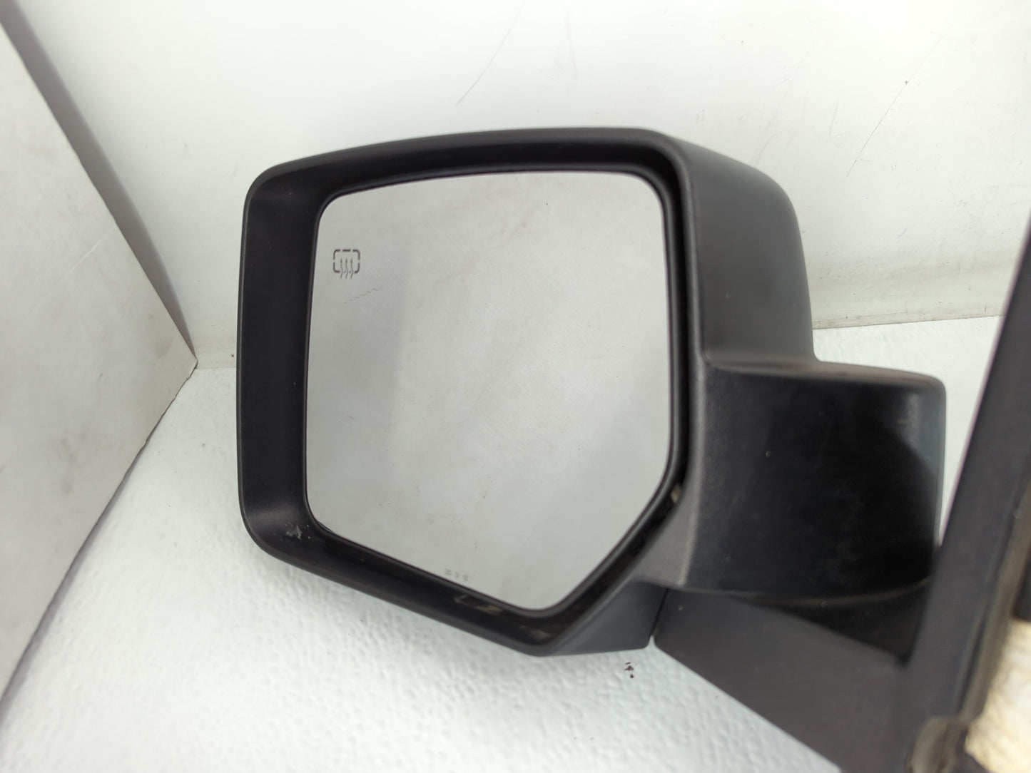 2007-2012 Jeep Patriot Driver Side View Mirror - Left Door Mirror OEM Used - Oemusedautoparts1.com