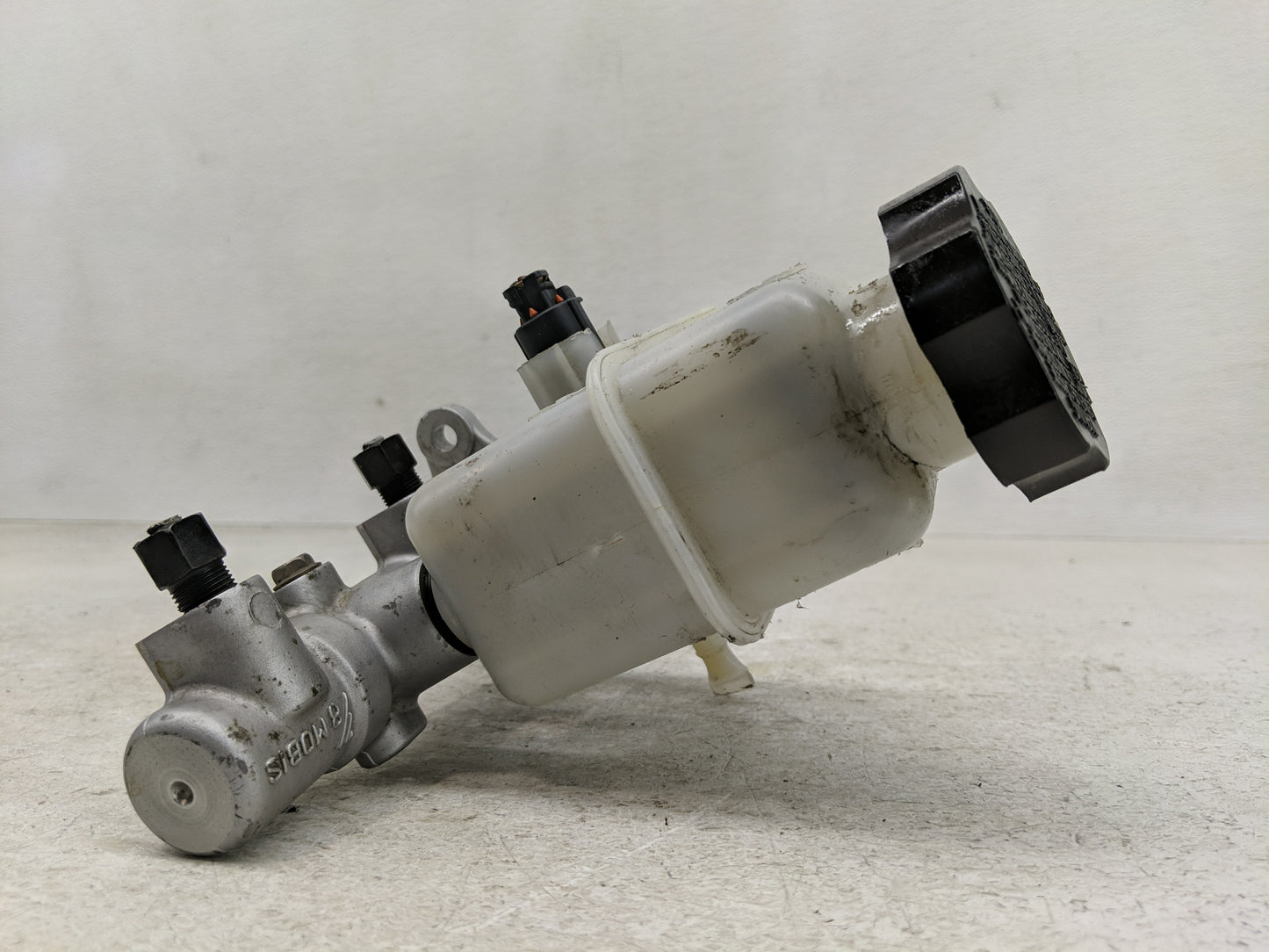 2011-2013 Kia Forte Brake Master Cylinder - Oemusedautoparts1.com
