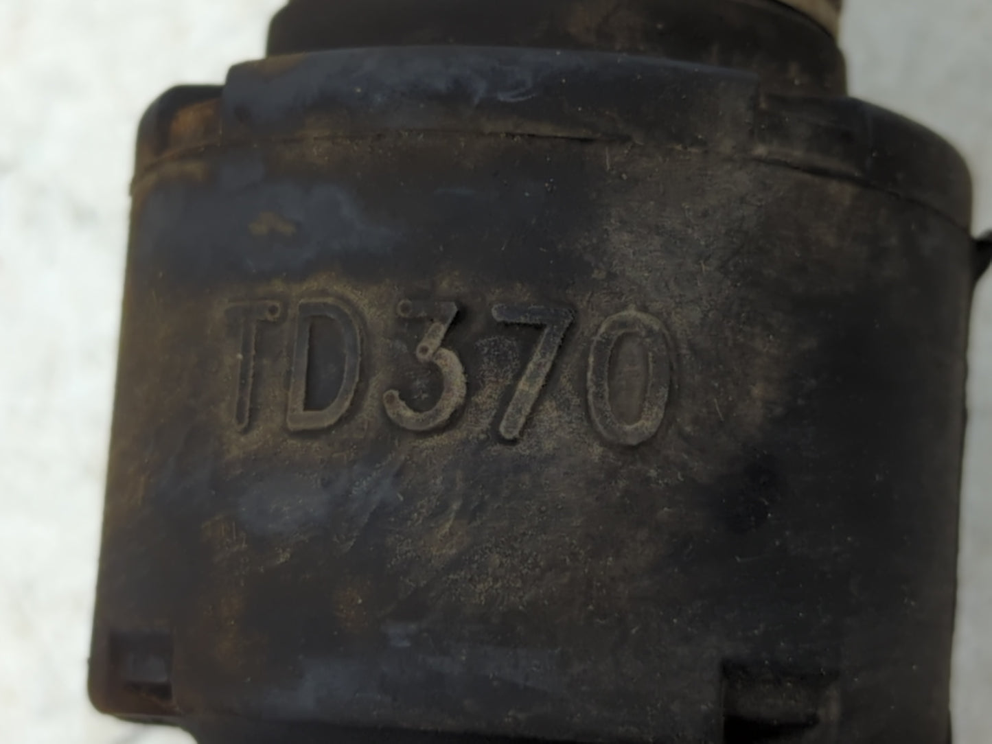 2011-2013 Kia Forte Axle Shaft Front Passenger Cv C/v - Oemusedautoparts1.com