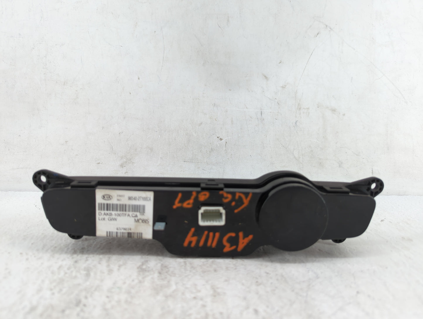 2011-2013 Kia Optima Radio Control Panel - Oemusedautoparts1.com