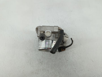 2011-2015 Kia Optima Throttle Body P/N:35100-2G700 Fits Fits 2011 2012 2013 2014 2015 2016 OEM Used Auto Parts