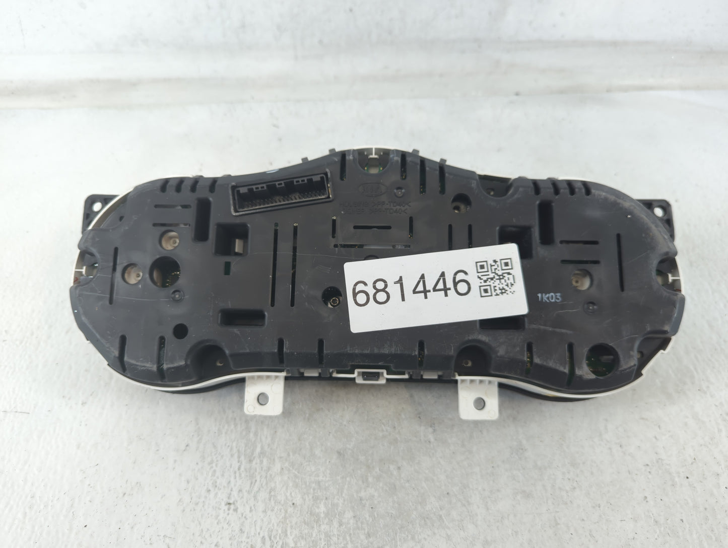 2012-2013 Kia Optima Instrument Cluster Speedometer Gauges P/N:94001-2T322 Fits Fits 2012 2013 OEM Used Auto Parts - Oemused