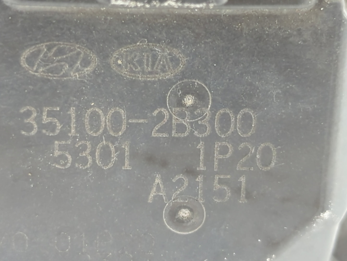 2012-2019 Kia Rio Throttle Body P/N:35100-2B300 Fits Fits 2012 2013 2014 2015 2016 2017 2018 2019 OEM Used Auto Parts - Oemu