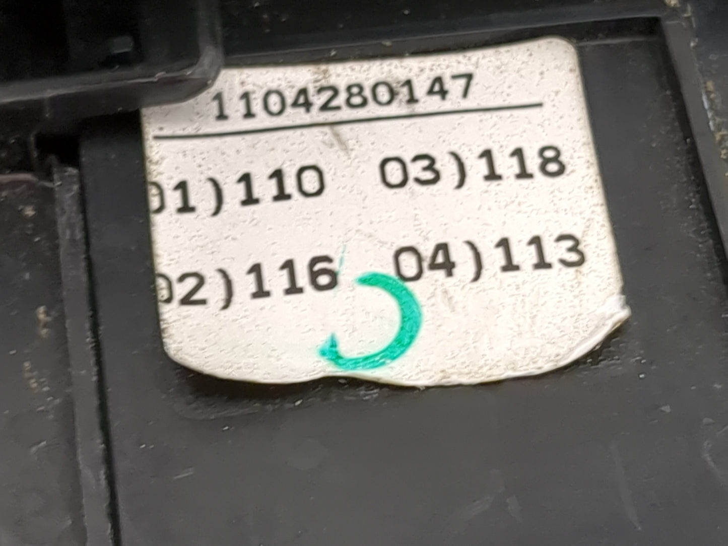 2011-2013 Kia Sorento Fusebox Fuse Box Panel Relay Module P/N:1104280147 Fits Fits 2011 2012 2013 OEM Used Auto Parts - Oemu