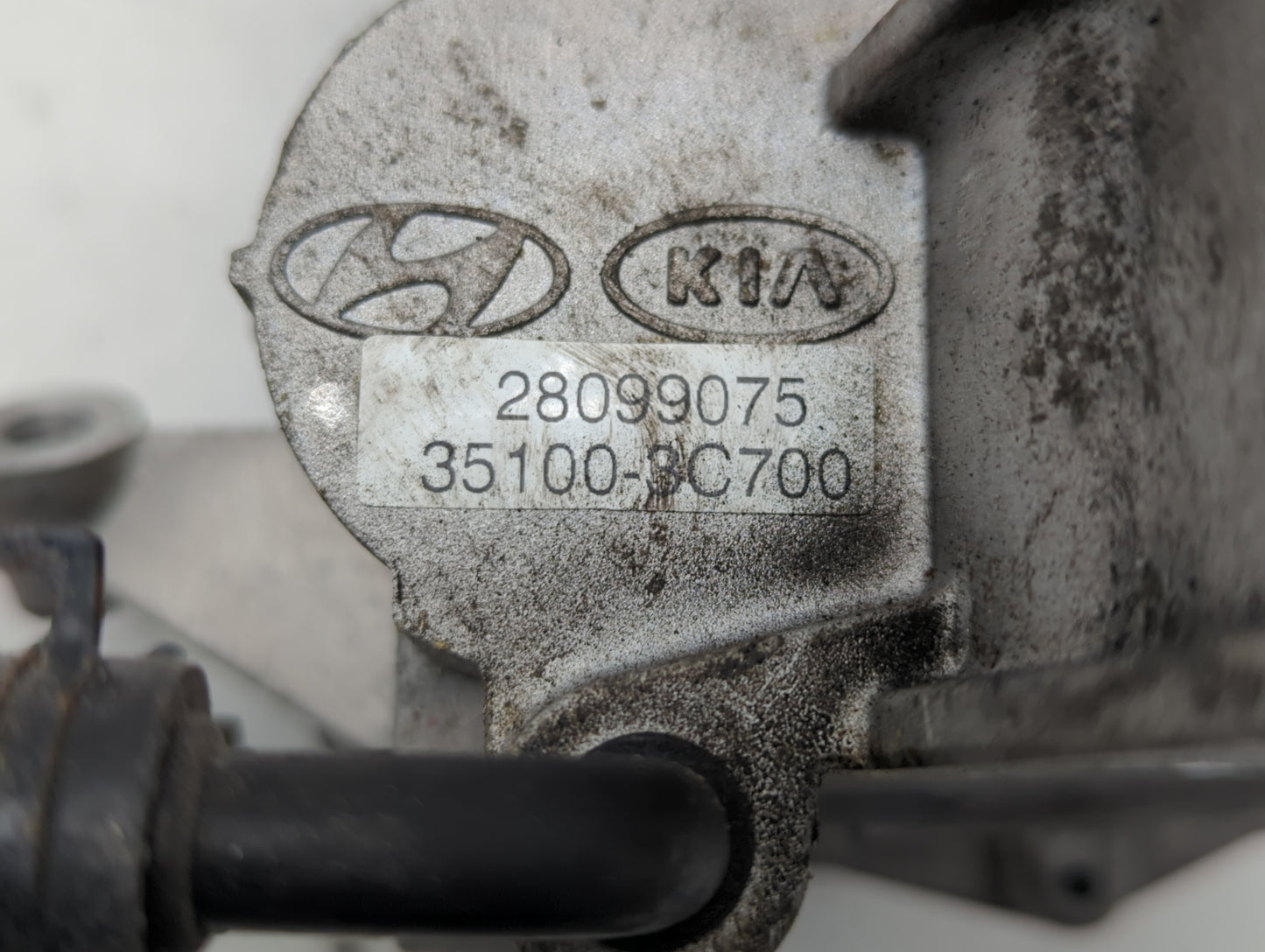 2011-2013 Kia Sorento Throttle Body P/N:28099075 35100-3C700 Fits Fits 2010 2011 2012 2013 2014 OEM Used Auto Parts - Oemuse