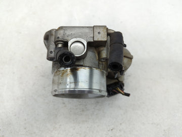 2012-2015 Kia Sorento Throttle Body P/N:35100-2G700 Fits Fits 2011 2012 2013 2014 2015 2016 OEM Used Auto Parts