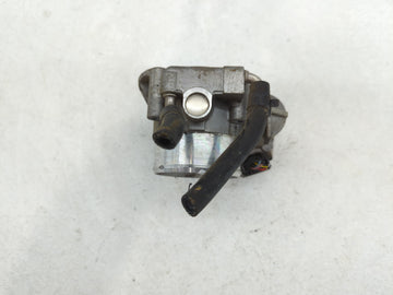 2012-2015 Kia Sorento Throttle Body P/N:35100-2G700 Fits Fits 2011 2012 2013 2014 2015 2016 OEM Used Auto Parts
