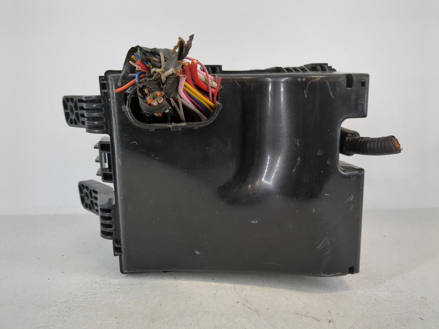 2012-2013 Kia Soul Fusebox Fuse Box Panel Relay Module P/N:91307 2S480 Fits Fits 2012 2013 OEM Used Auto Parts - Oemusedauto