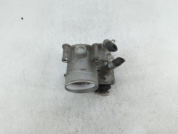 2012-2013 Kia Soul Throttle Body P/N:35100-2E400 35100-2E000 Fits Fits 2012 2013 2014 2015 2016 2018 2019 OEM Used Auto Parts