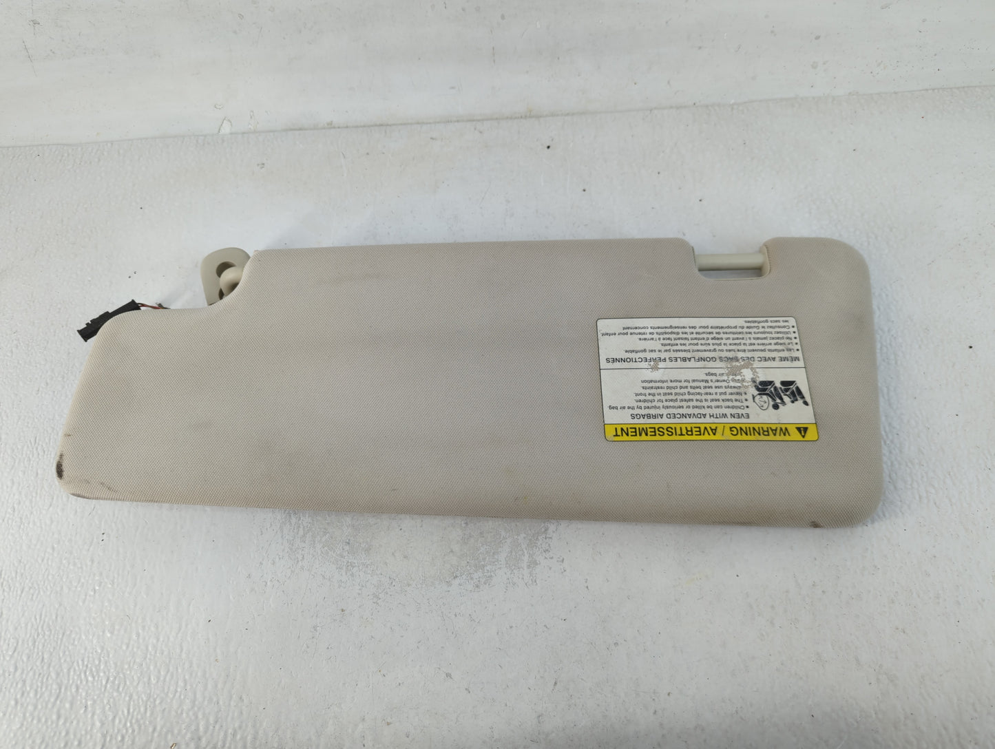 2012-2013 Land Rover Range Rover Sport Sun Visor Shade Replacement Passenger Right Mirror Fits Fits 2012 2013 OEM Used Auto