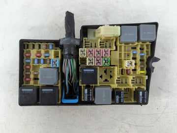 2011-2012 Lincoln Mkz Fusebox Fuse Box Panel Relay Module P/N:AV6T-14A067-AC Fits Fits 2010 2011 2012 OEM Used Auto Parts