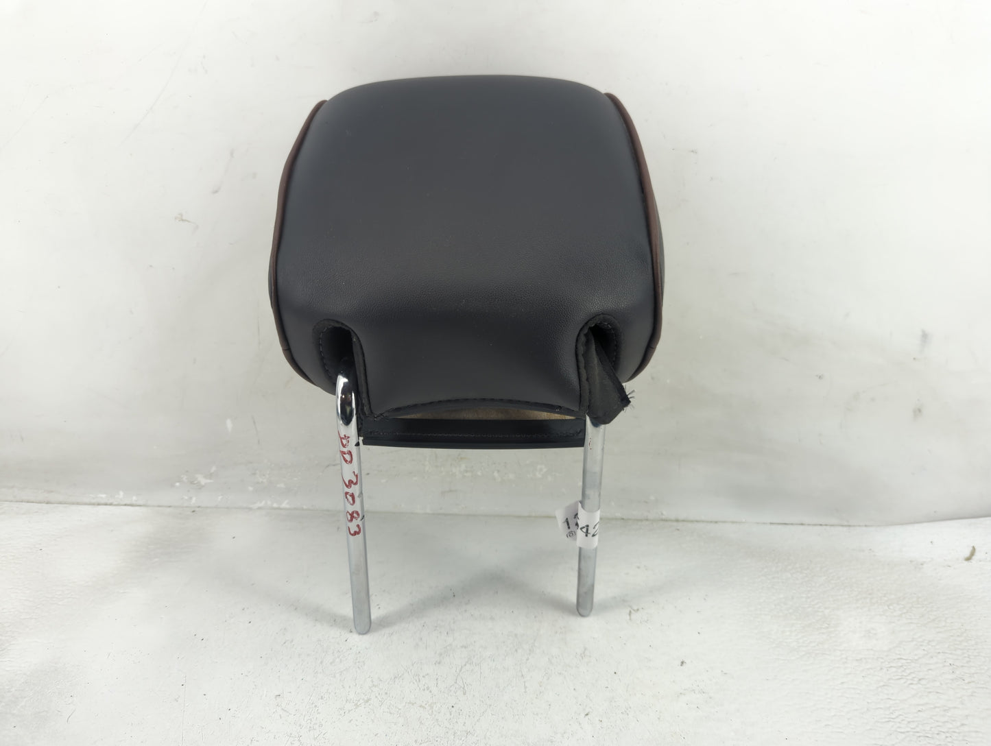 2011-2012 Lincoln Mkz Headrest Head Rest Rear Seat Fits Fits 2011 2012 OEM Used Auto Parts - Oemusedautoparts1.com