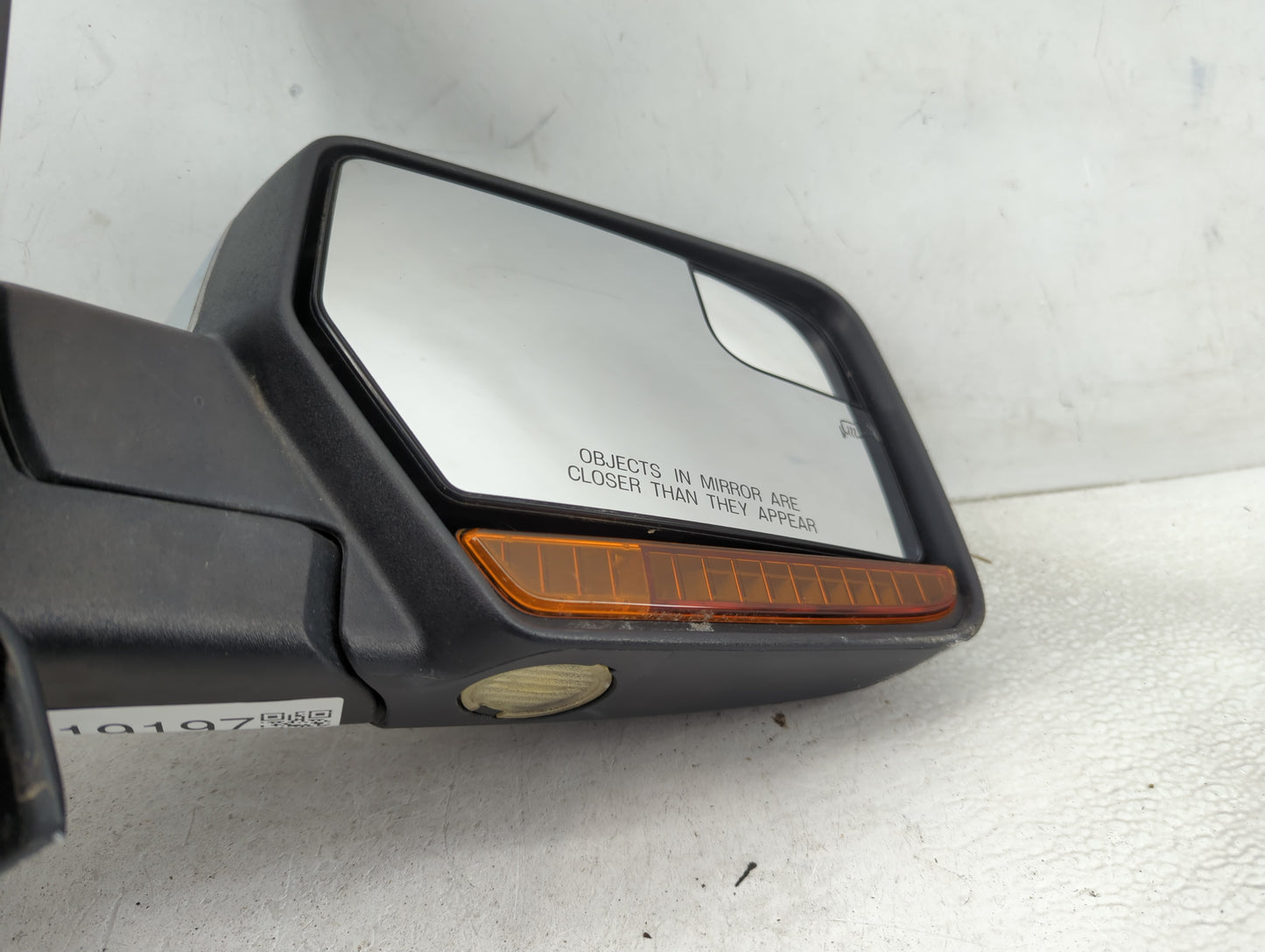 2012-2014 Lincoln Navigator Passenger Side View Mirror - Right Door Mirror OEM Used - Oemusedautoparts1.com