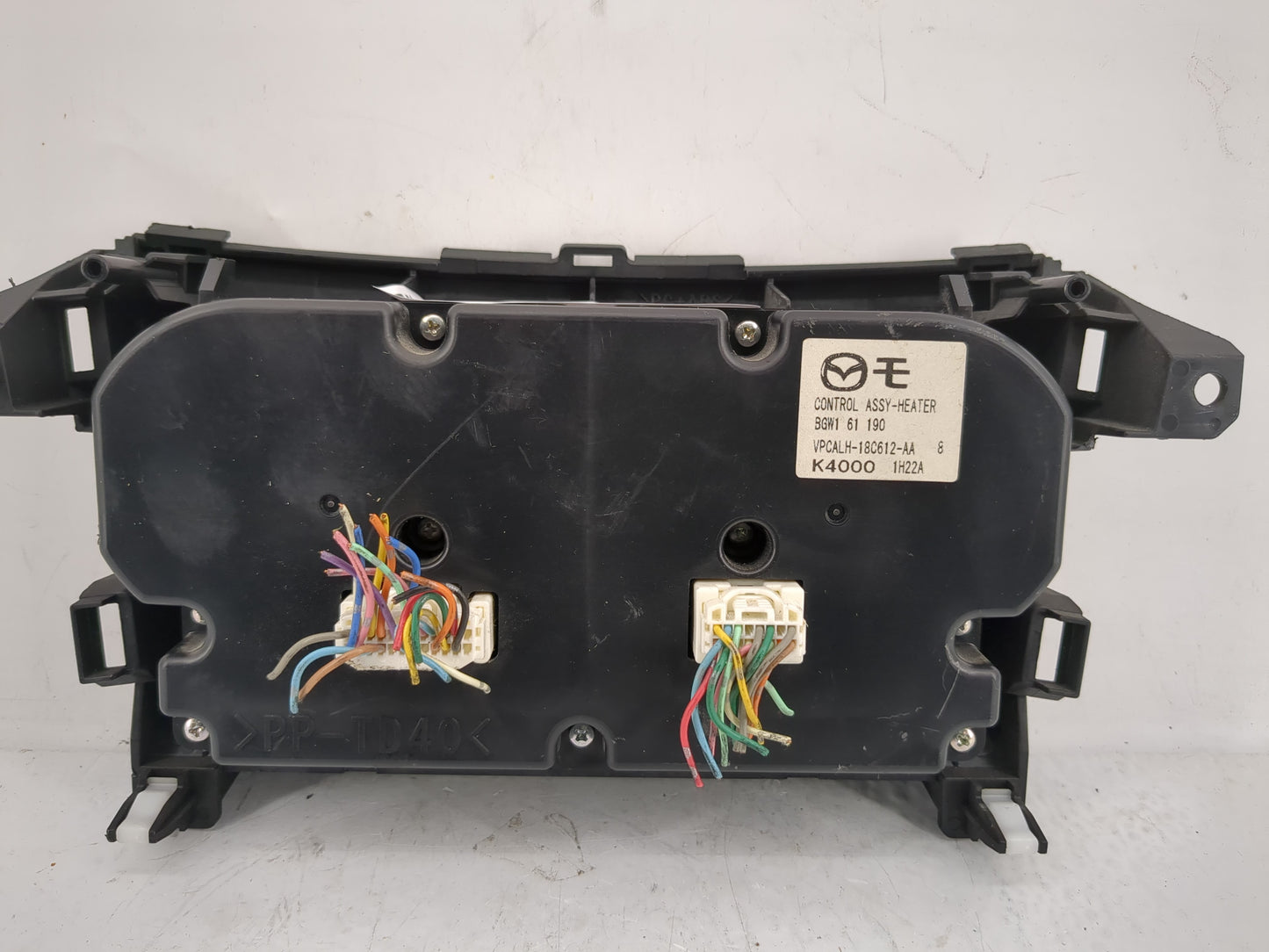 2012-2013 Mazda 3 Climate Control Module Temperature AC/Heater Replacement P/N:VPCALH-18C612-AA Fits Fits 2012 2013 OEM Used
