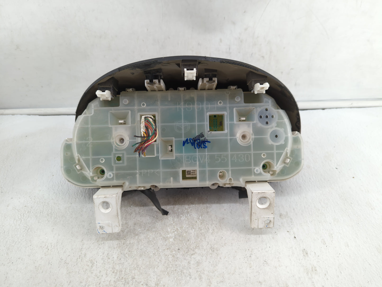 2012-2013 Mazda 3 Instrument Cluster Speedometer Gauges P/N:8M BGV7 B 8M BGV7 C, 8M BGV7 D Fits Fits 2012 2013 OEM Used Auto