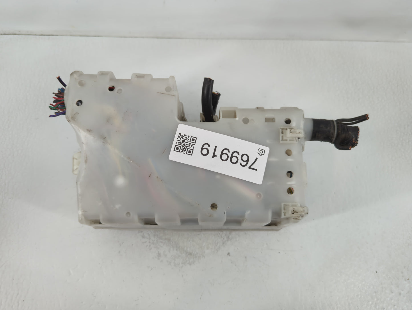 2012-2017 Mazda 5 Fusebox Fuse Box Panel Relay Module P/N:K7005 C513-6676Y Fits Fits 2012 2013 2014 2015 2016 2017 OEM Used