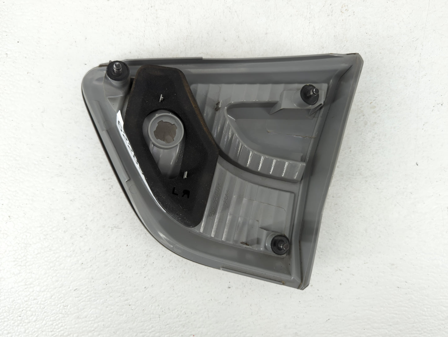 2010-2012 Mazda Cx-9 Tail Light Assembly Passenger Right OEM P/N:949 680 E1313628 Fits Fits 2010 2011 2012 OEM Used Auto Par