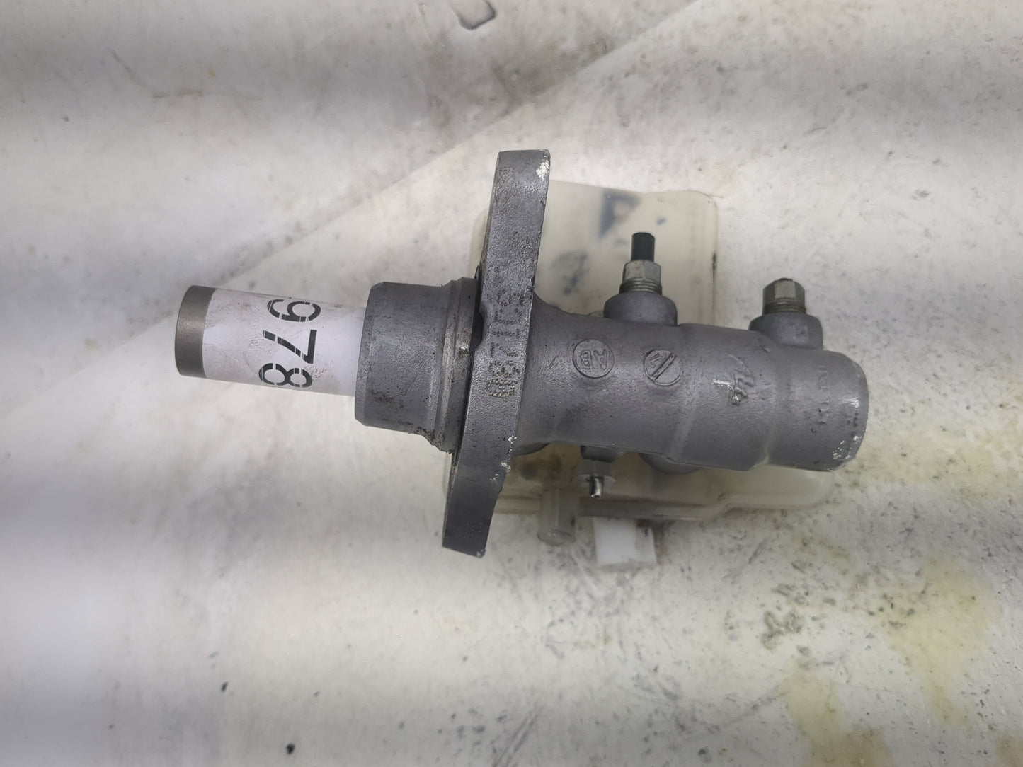 Mazda Mx-5 Brake Master Cylinder - Oemusedautoparts1.com
