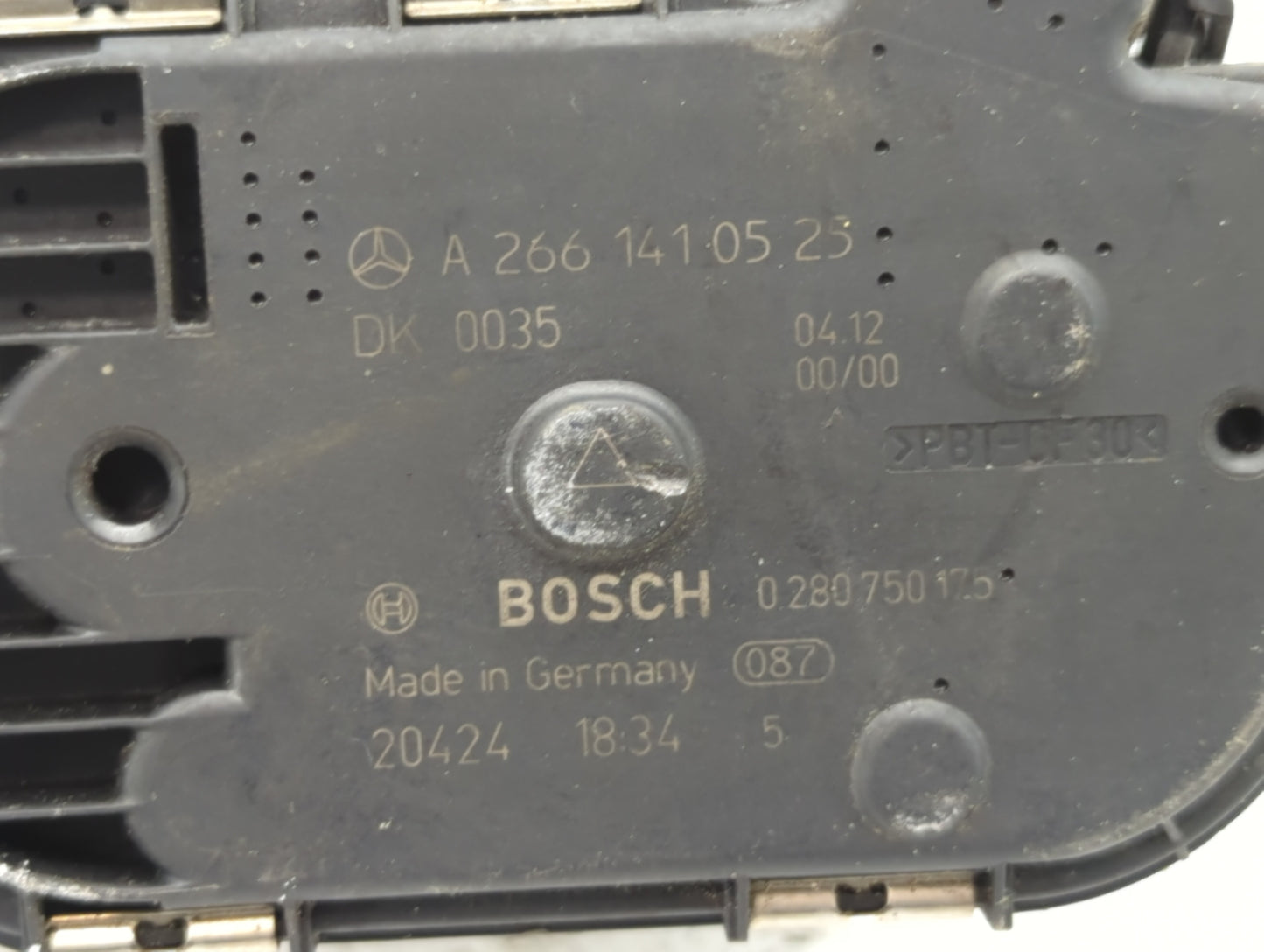 2012-2015 Mercedes-Benz C250 Throttle Body P/N:266 141 05 25 2661410525 Fits OEM Used Auto Parts - Oemusedautoparts1.com