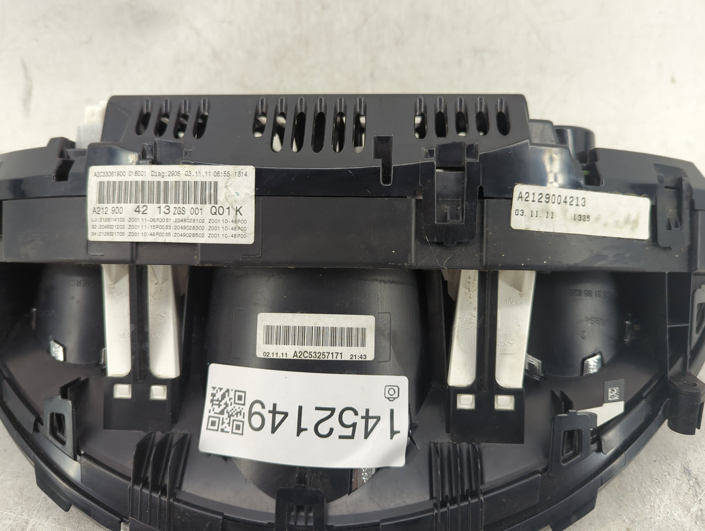2012 Mercedes-Benz E-Class Instrument Cluster Speedometer Gauges P/N:A2129004213 2129014102, A2C33061900 Miles: Fits OEM Use