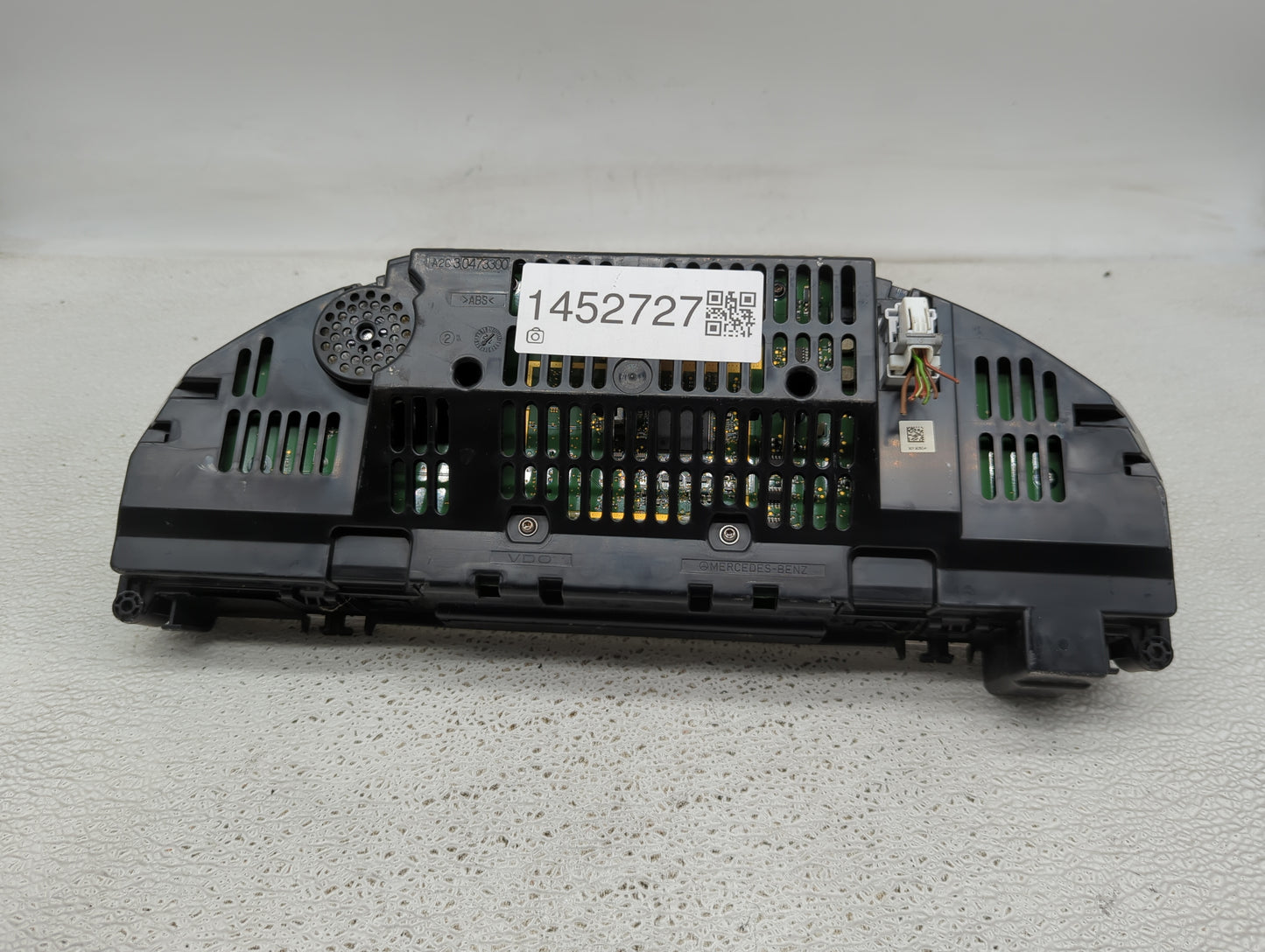 2012 Mercedes-Benz E-Class Instrument Cluster Speedometer Gauges P/N:A2129004213 A2C33061900 Miles:82K Fits OEM Used Auto Pa