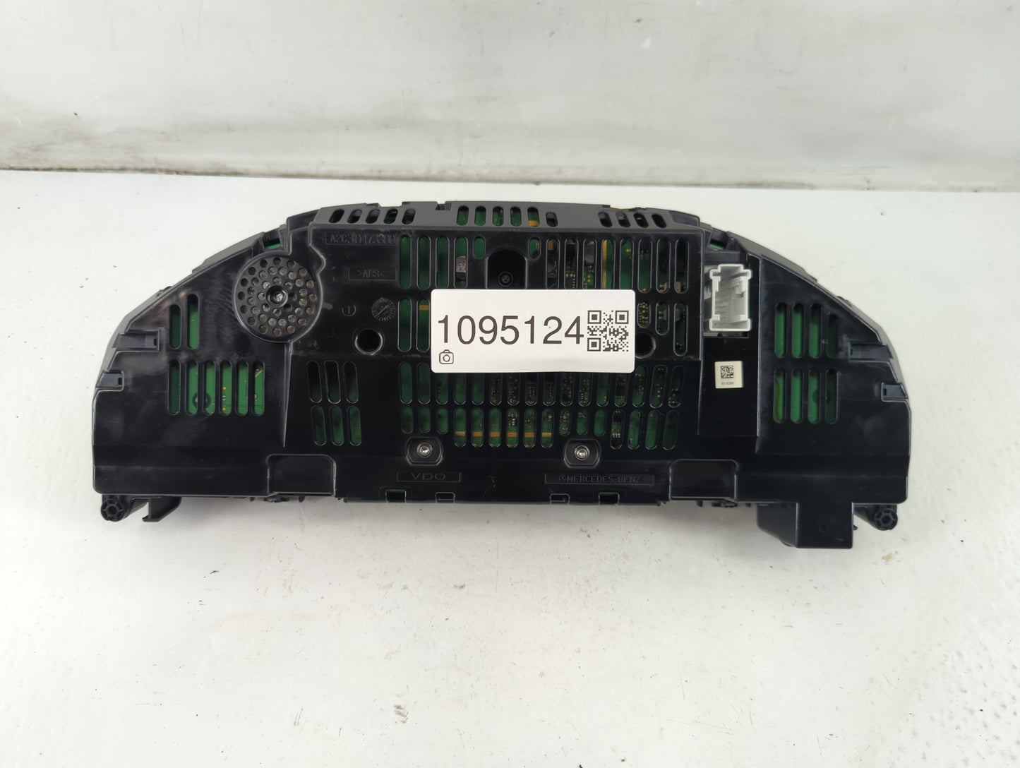 2012 Mercedes-Benz E350 Instrument Cluster Speedometer Gauges P/N:A2c53257171 Fits OEM Used Auto Parts - Oemusedautoparts1.c