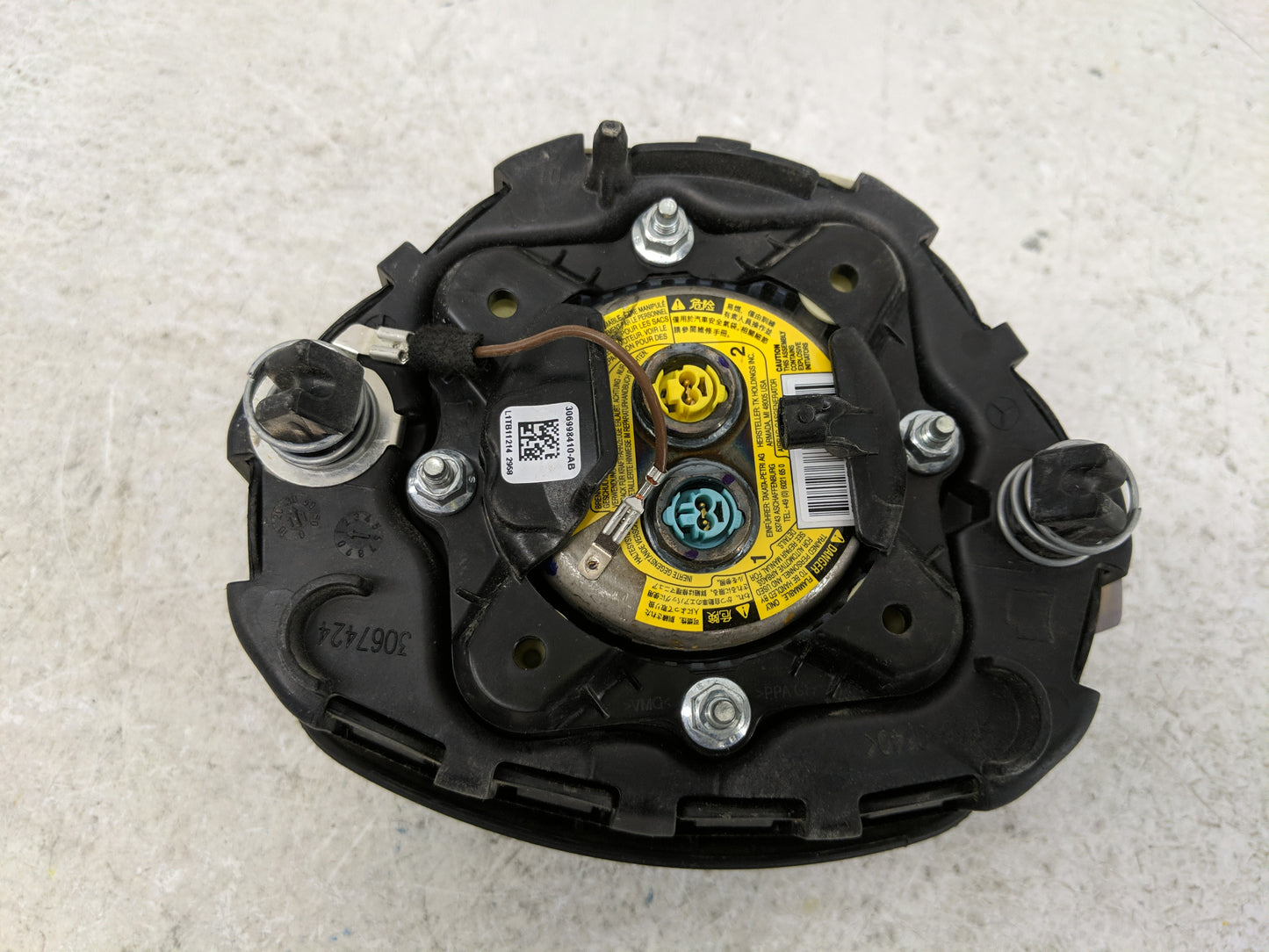 2012-2016 Mercedes-Benz E350 Air Bag Driver Left Steering Wheel Mounted Fits Fits 2012 2013 2014 2015 2016 2017 OEM Used Aut