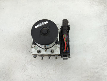 2012 Mercedes C-Class ABS Pump Control Module Replacement P/N:A1724313712 10.0212-0853.4, A0095404581 Fits OEM Used Auto Parts