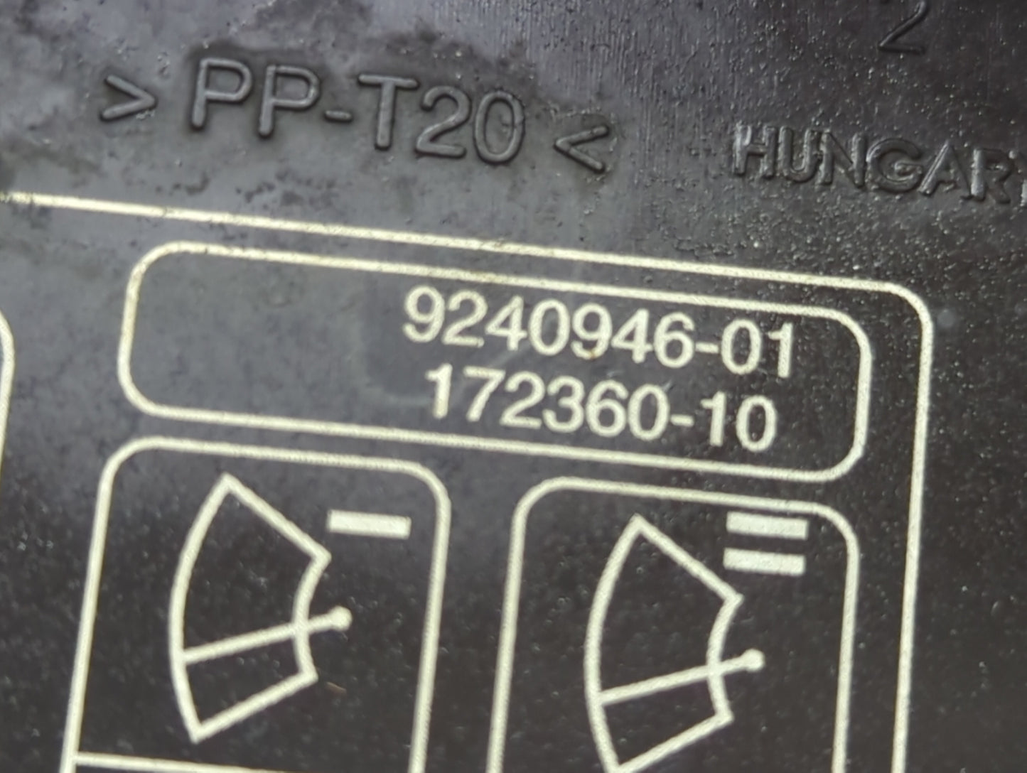 2012-2016 Mini Cooper Countryman Fusebox Fuse Box Panel Relay Module P/N:9240946-01 172360-10 Fits OEM Used Auto Parts - Oem