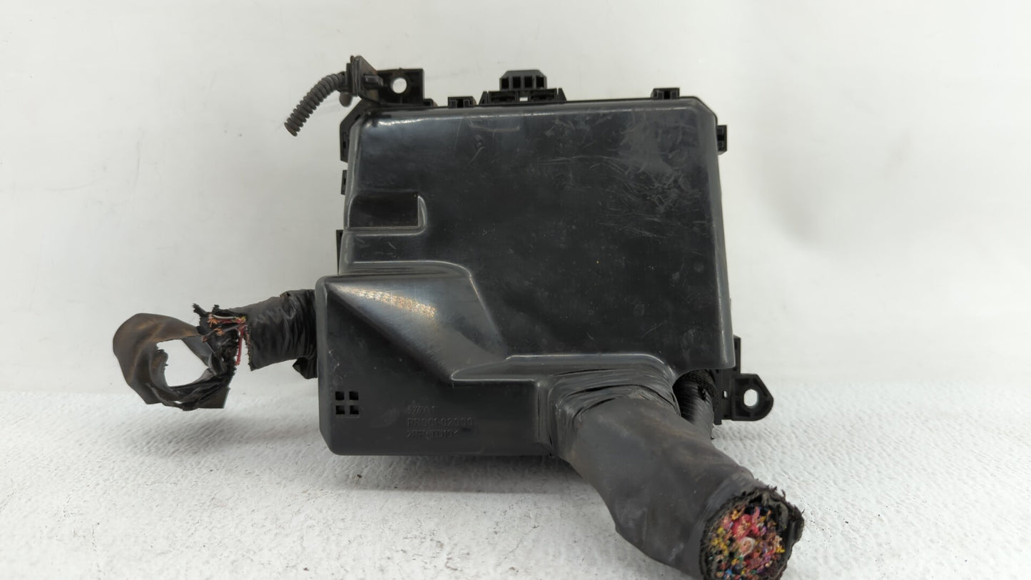 2012 Mitsubishi Outlander Fusebox Fuse Box Panel Relay Module Fits OEM Used Auto Parts - Oemusedautoparts1.com