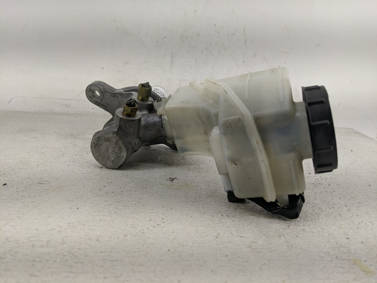 2007-2013 Nissan Altima Brake Master Cylinder 1290055 - Oemusedautoparts1.com