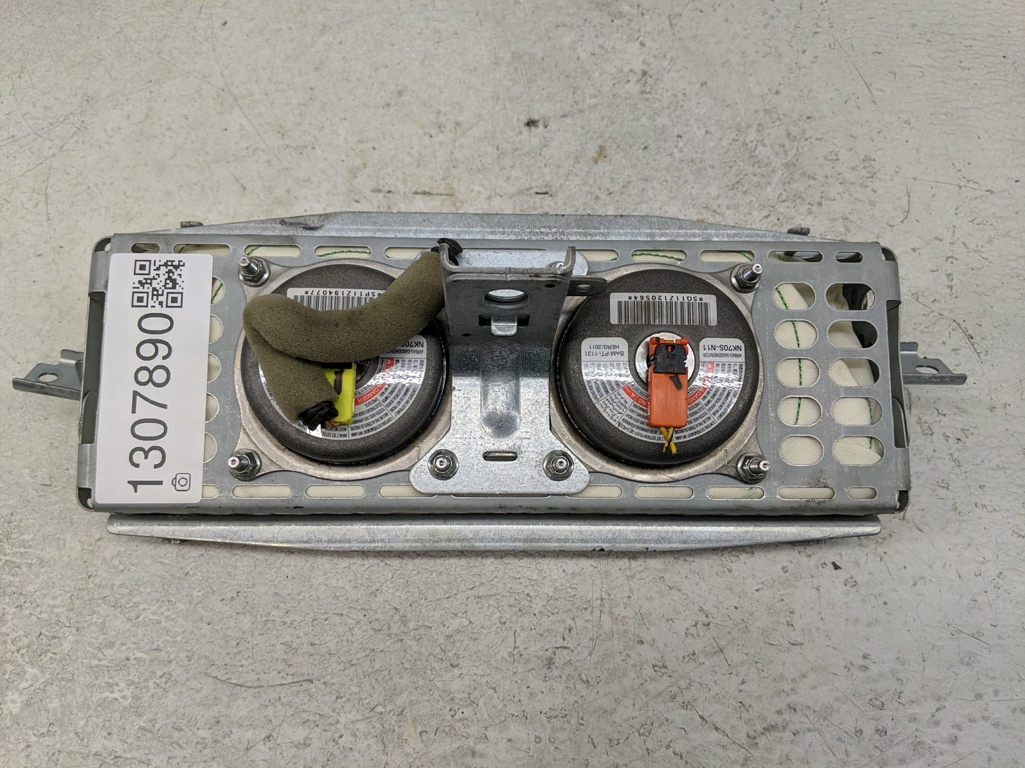 2007-2012 Nissan Altima Air Bag Passenger Right Dashboard OEM Fits Fits 2007 2008 2009 2010 2011 2012 OEM Used Auto Parts -