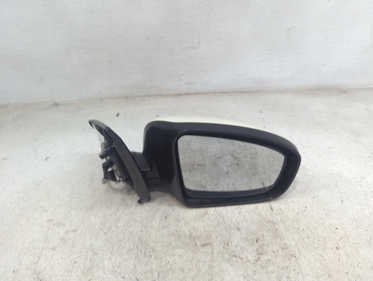 2009-2014 Nissan Murano Passenger Side View Mirror - Right Door Mirror OEM Used - Oemusedautoparts1.com
