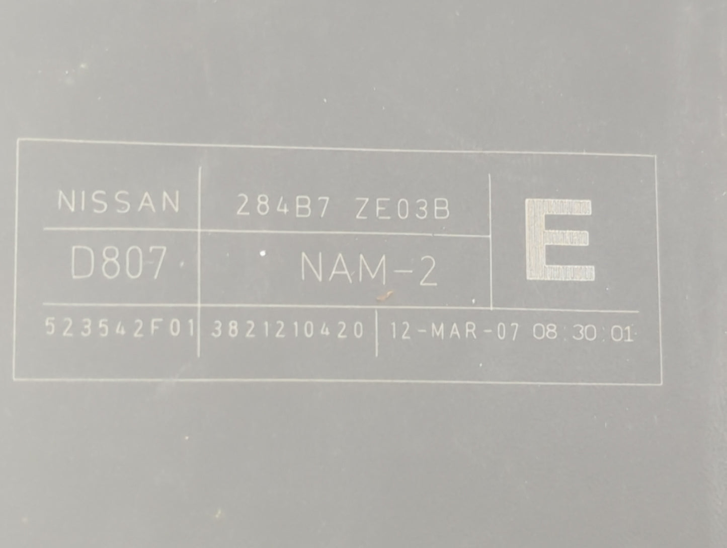 2010-2012 Nissan Pathfinder Fusebox Fuse Box Panel Relay Module P/N:284B7 ZE03B Fits OEM Used Auto Parts - Oemusedautoparts1