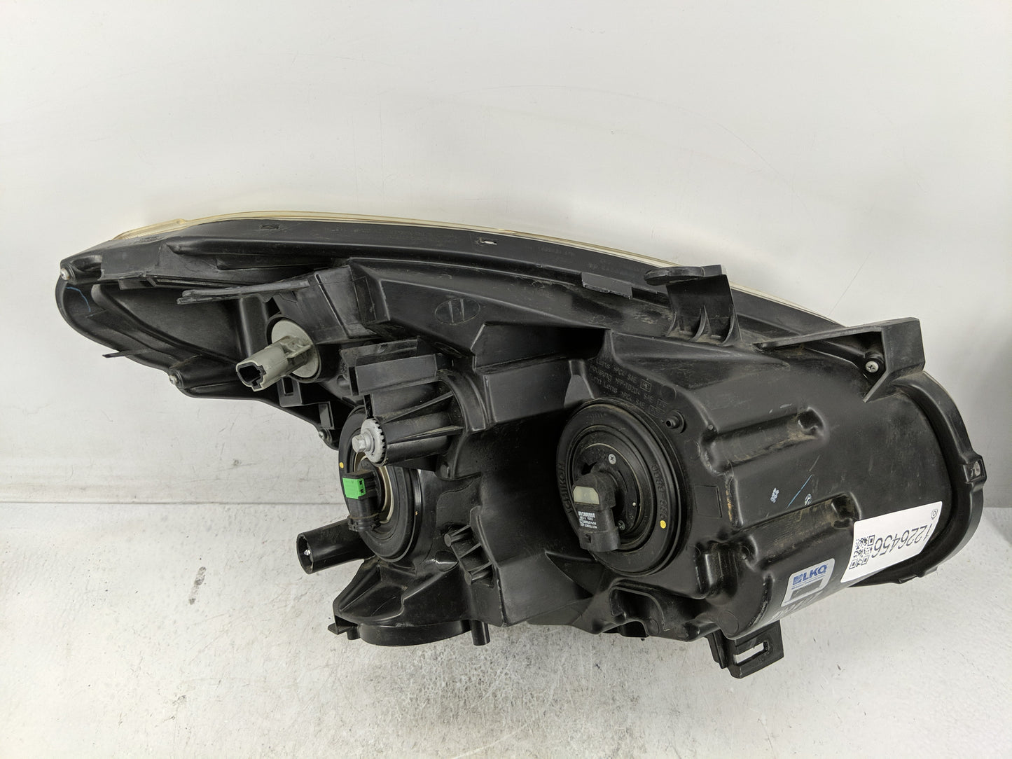 2011-2012 Nissan Rogue Driver Left Oem Head Light Headlight Lamp - Oemusedautoparts1.com