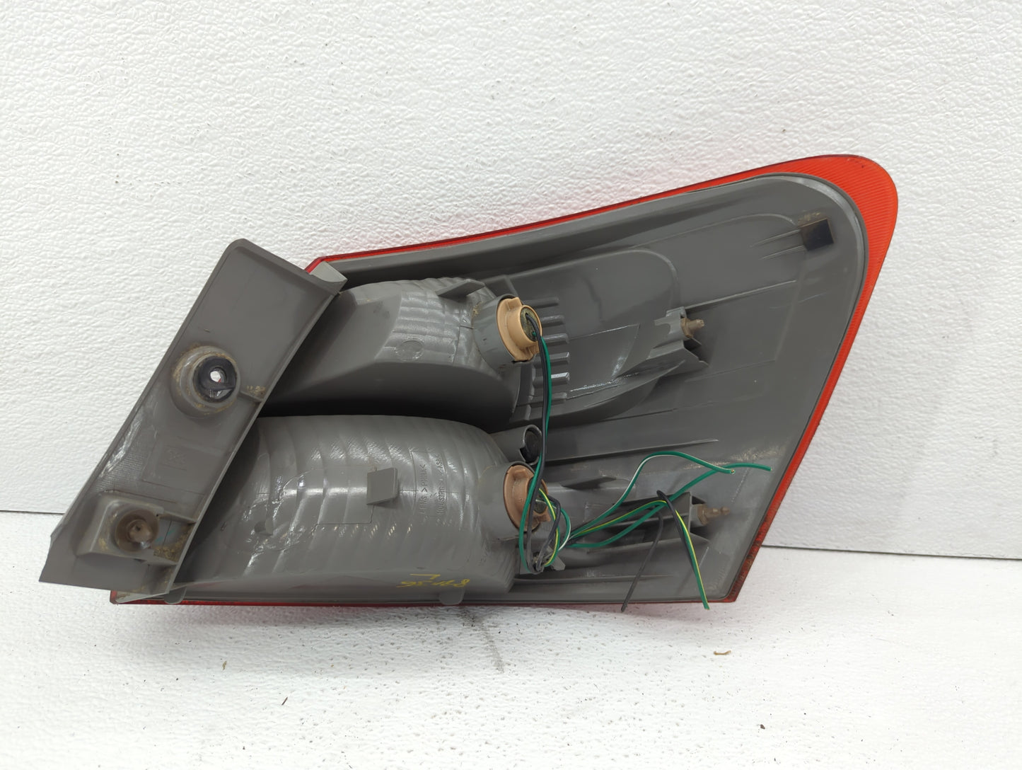 2008-2015 Nissan Rogue Tail Light Assembly Driver Left OEM P/N: DS685-B000L Fits OEM Used Auto Parts - Oemusedautoparts1.com