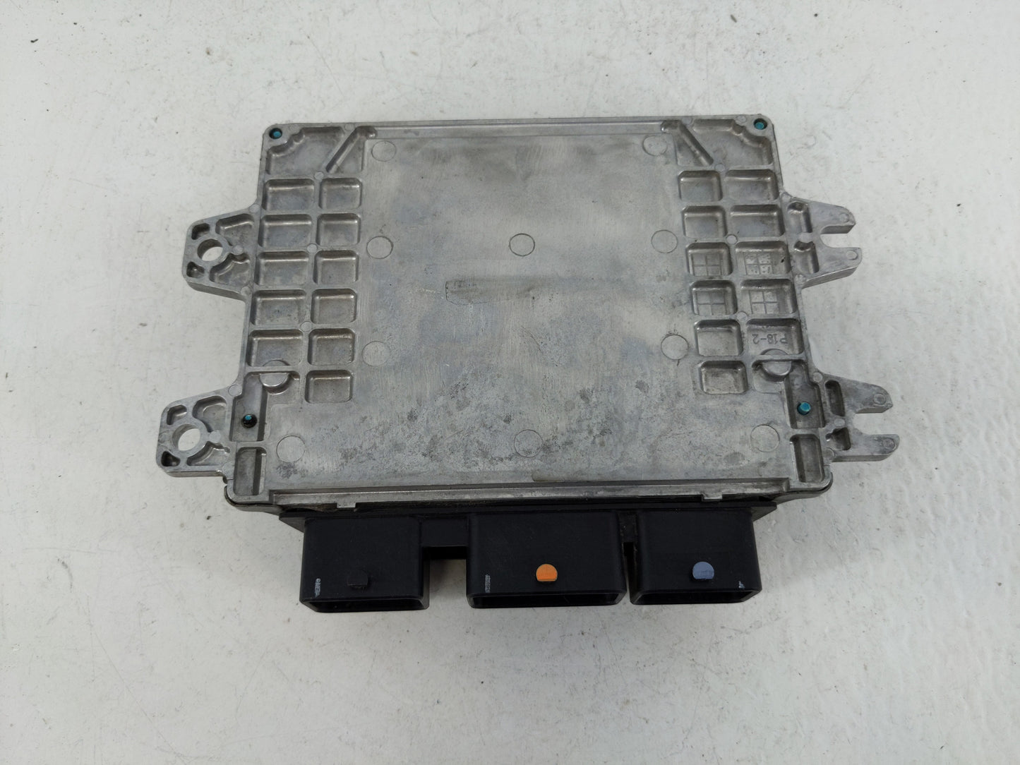 2012 Nissan Versa PCM Engine Control Computer ECU ECM PCU OEM P/N:MEC910-040 Fits OEM Used Auto Parts - Oemusedautoparts1.co