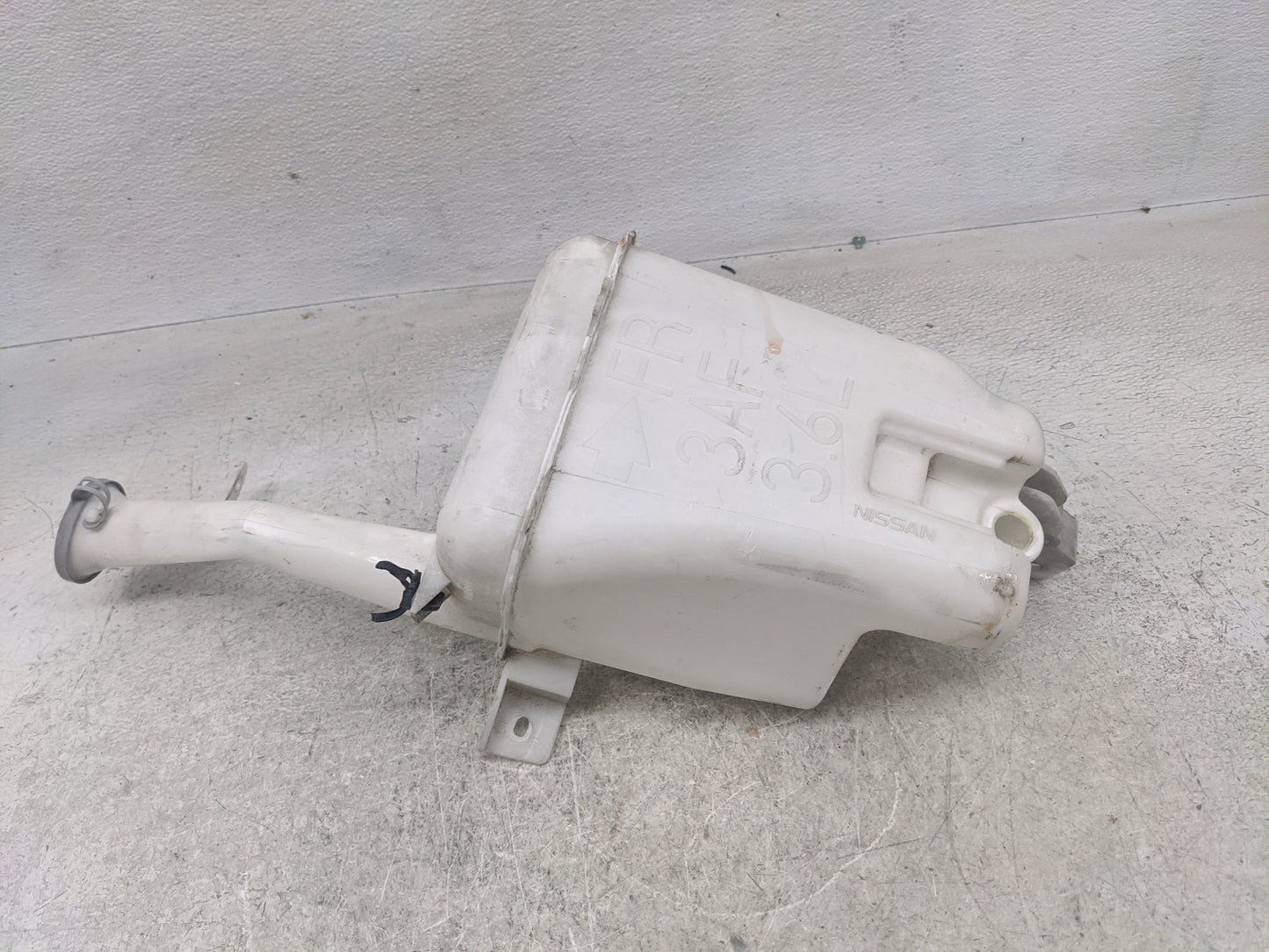 2007-2012 Nissan Versa Windshield Washer Fluid Reservoir Bottle Oem - Oemusedautoparts1.com
